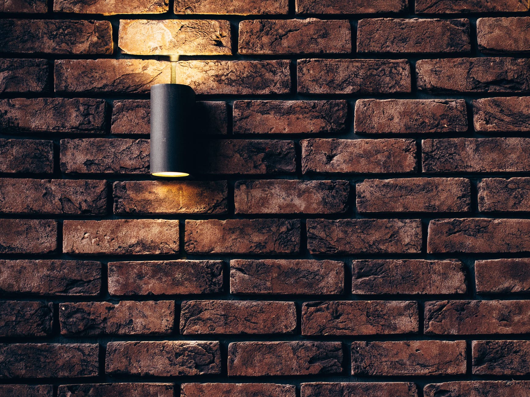 BUYERS, HERE’S WHY YOU MIGHT NOT WANT TO WORK WITH THE LISTING AGENT